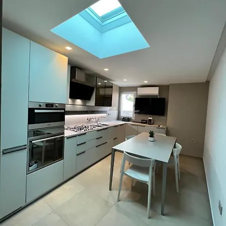 Mp Luxury House בודוני