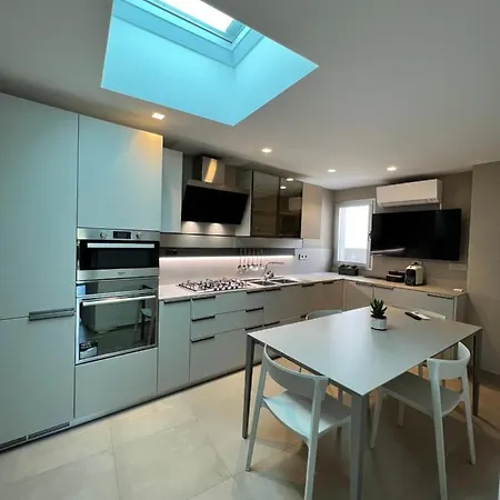 Mp Luxury House בית נופש בודוני