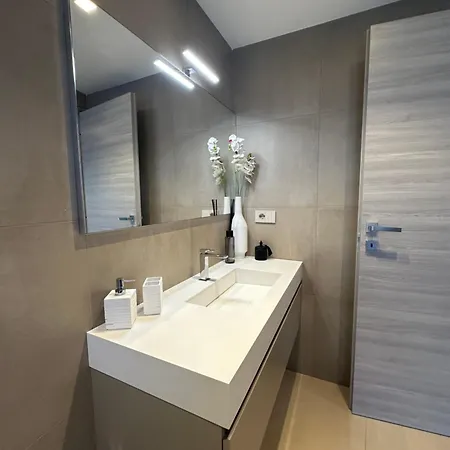 Mp Luxury House